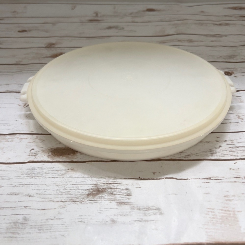 Tupperware Divided Serving Tray Cream Round 6 Section Platter with Lid 12.5in